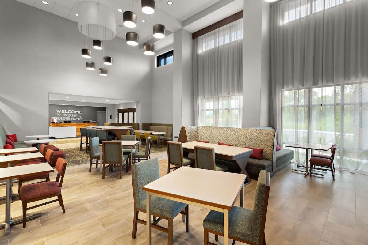 Hampton Inn & Suites Ruskin I-75, Fl Bagian luar foto